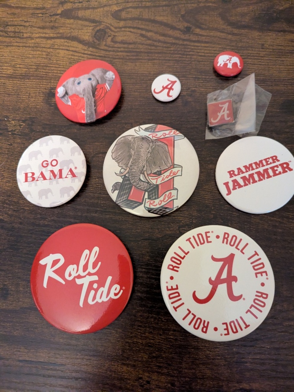 Lot of 9 University of Alabama Crimson ROLL TIDE Bama Pinback Buttons Tide NCAA